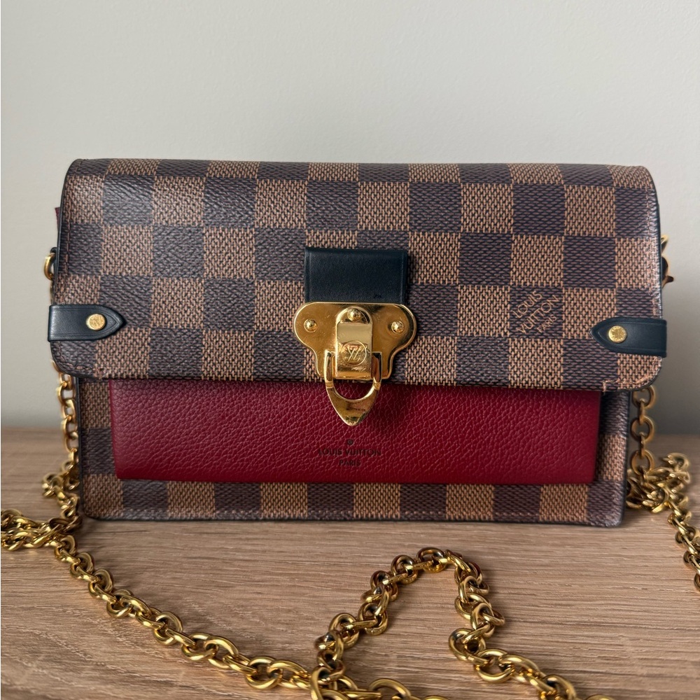 Louis Vuitton Vivian wallet on chain